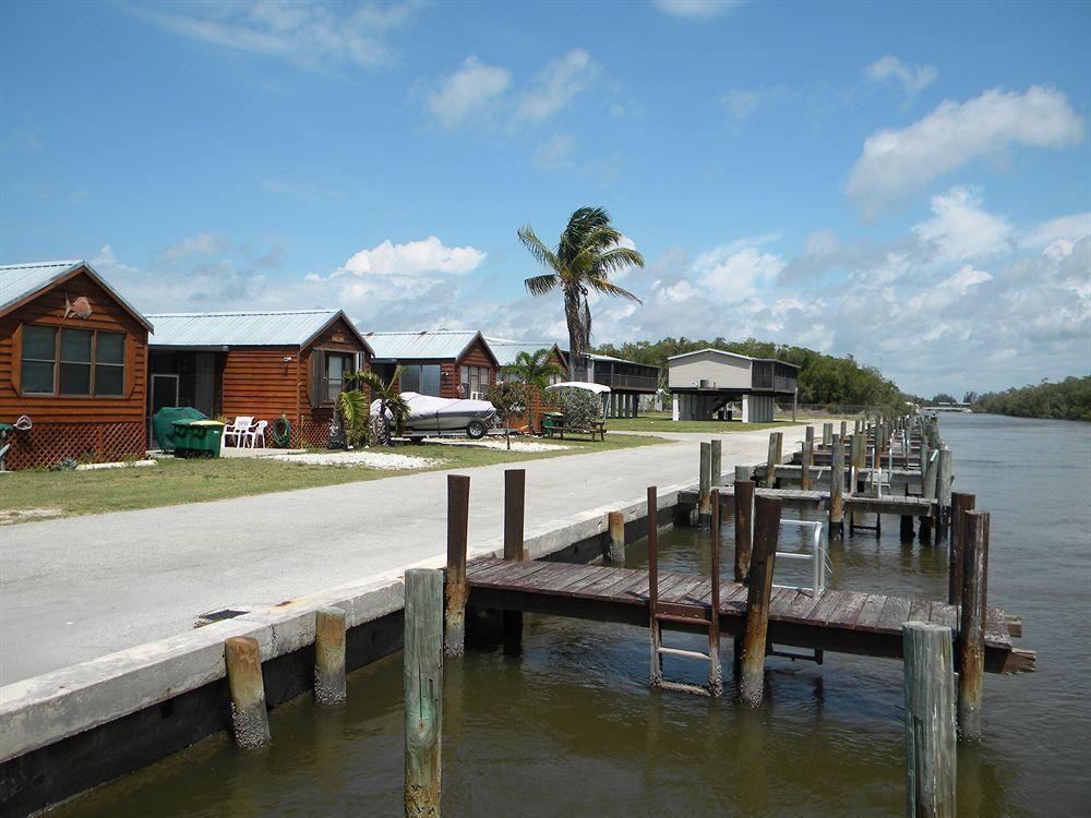 Glades Haven Cozy Cabins Hotel Everglades City Exterior photo