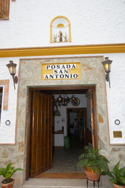 Hotel Posada San Antonio El Bosque Exterior photo