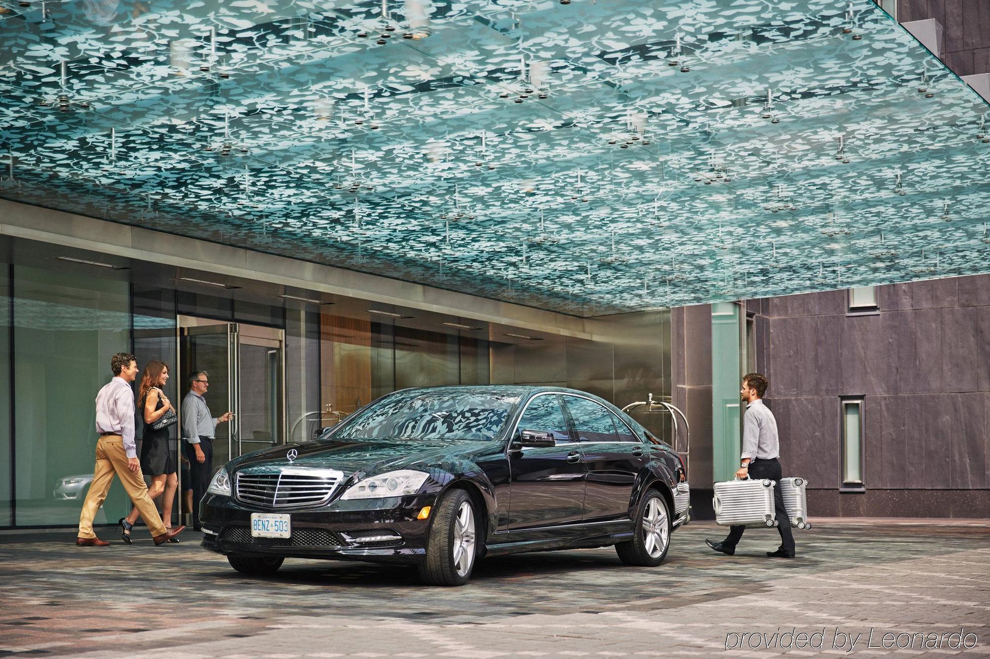 Four Seasons Hotel Toronto At Yorkville Exterior photo