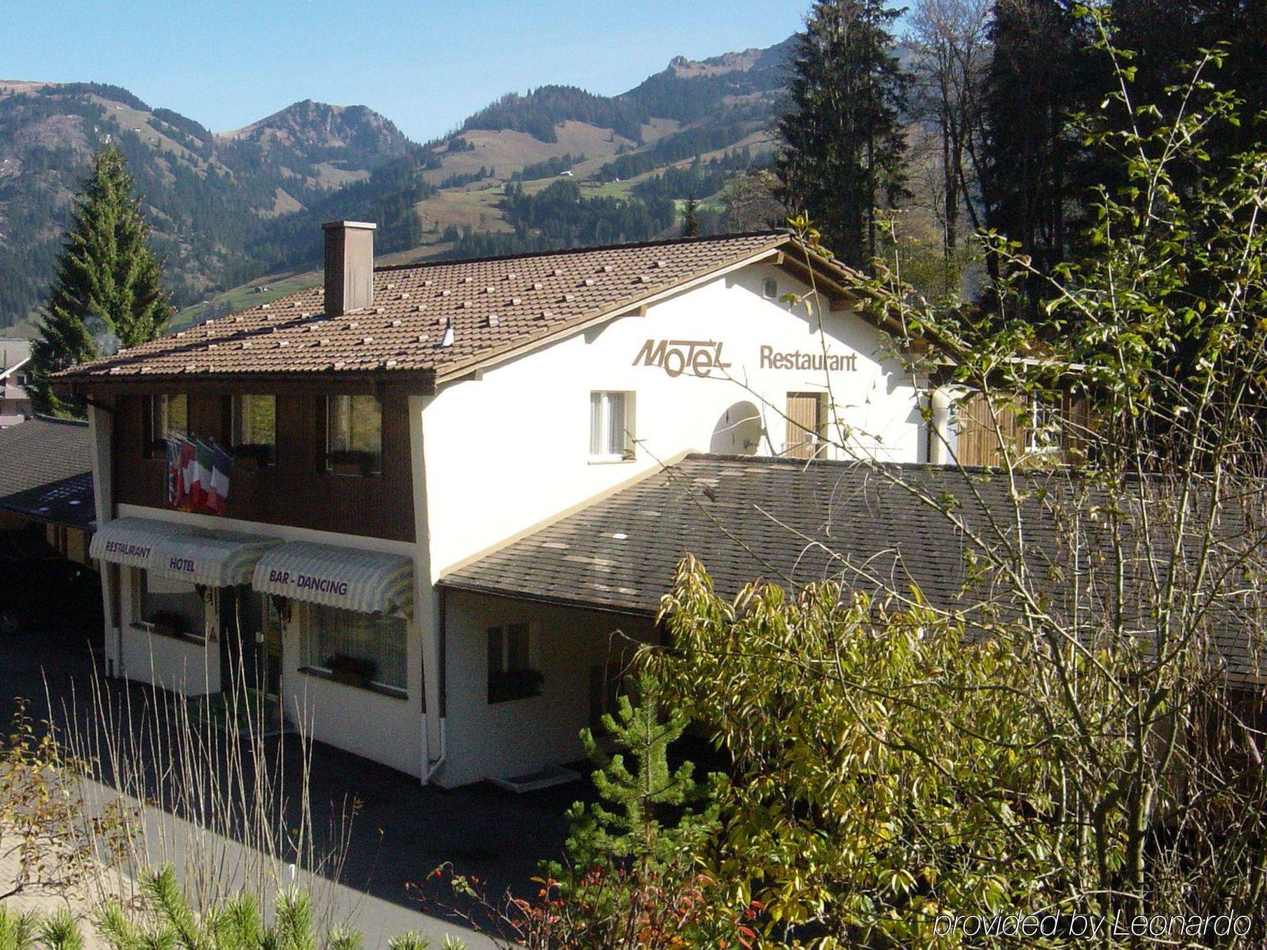 Vista Resort Hostel Zweisimmen Exterior photo