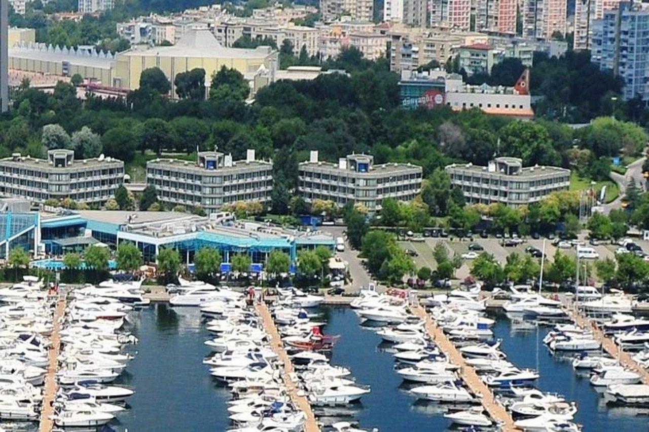 Atakoy Marina Hotel Istanbul Exterior photo