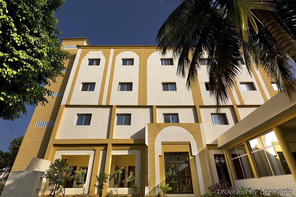 Azalai Hotel Dunia Bamako Exterior photo