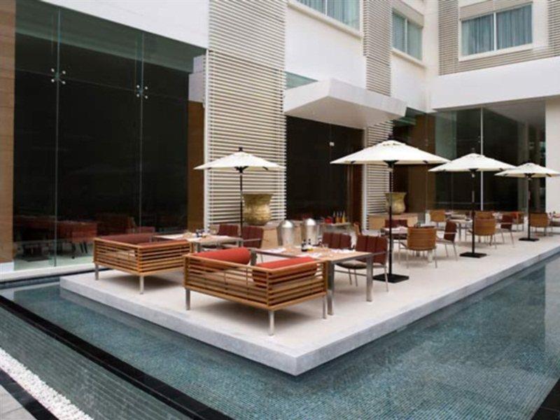 Courtyard By Marriott Bangkok Hotel Exterior photo