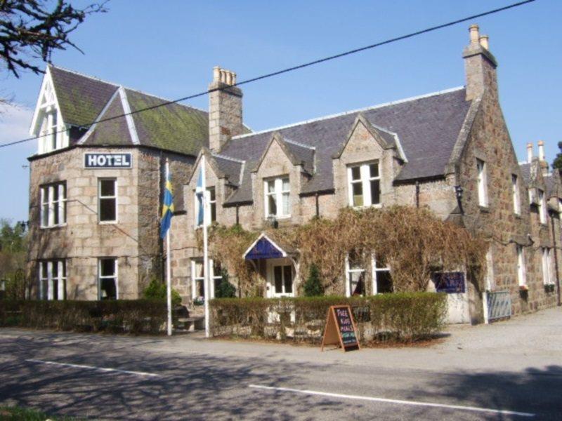 Loch Kinord Hotel Dinnet Exterior photo