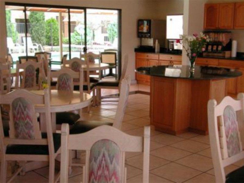 Holiday Inn Express Sedona - Oak Creek, An Ihg Hotel Restaurant photo