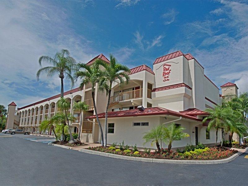 Red Roof Inn Plus+ & Suites Naples Downtown-5Th Ave S Exterior photo