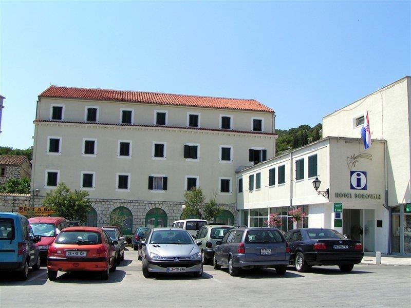Hotel Borovnik Tisno Exterior photo