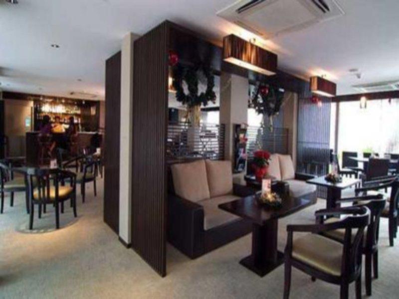 Link Hotel Singapore Restaurant photo