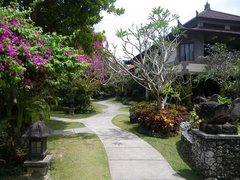 Besakih Beach Hotel Sanur  Exterior photo