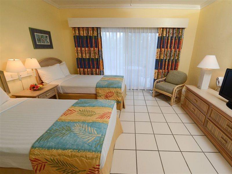 Bay View Suites Paradise Island Nassau Exterior photo