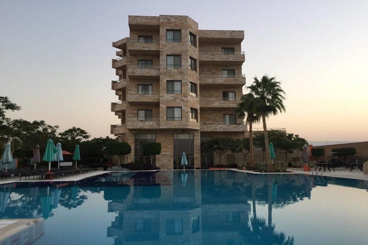 Ramada Resort Dead Sea Sweimeh Exterior photo