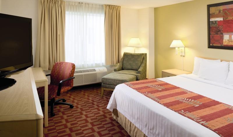 Fairfield Inn & Suites By Marriott Orlando Lake Buena Vista Exterior photo
