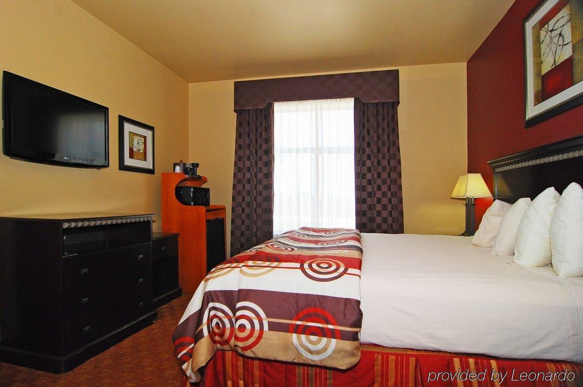 Quality Inn & Suites Buda Room photo