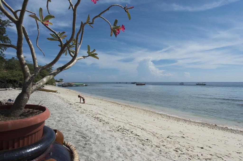 Villa Almarik Resort Gili Trawangan Exterior photo