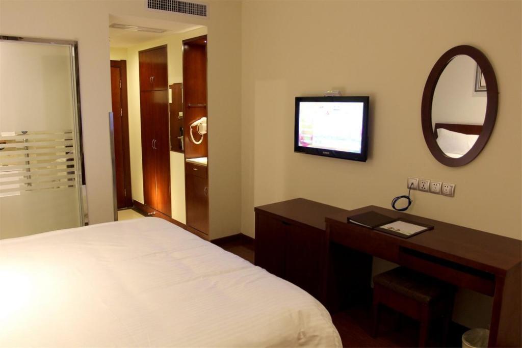 Greentree Inn Yiwu International Trade City Hotel Room photo