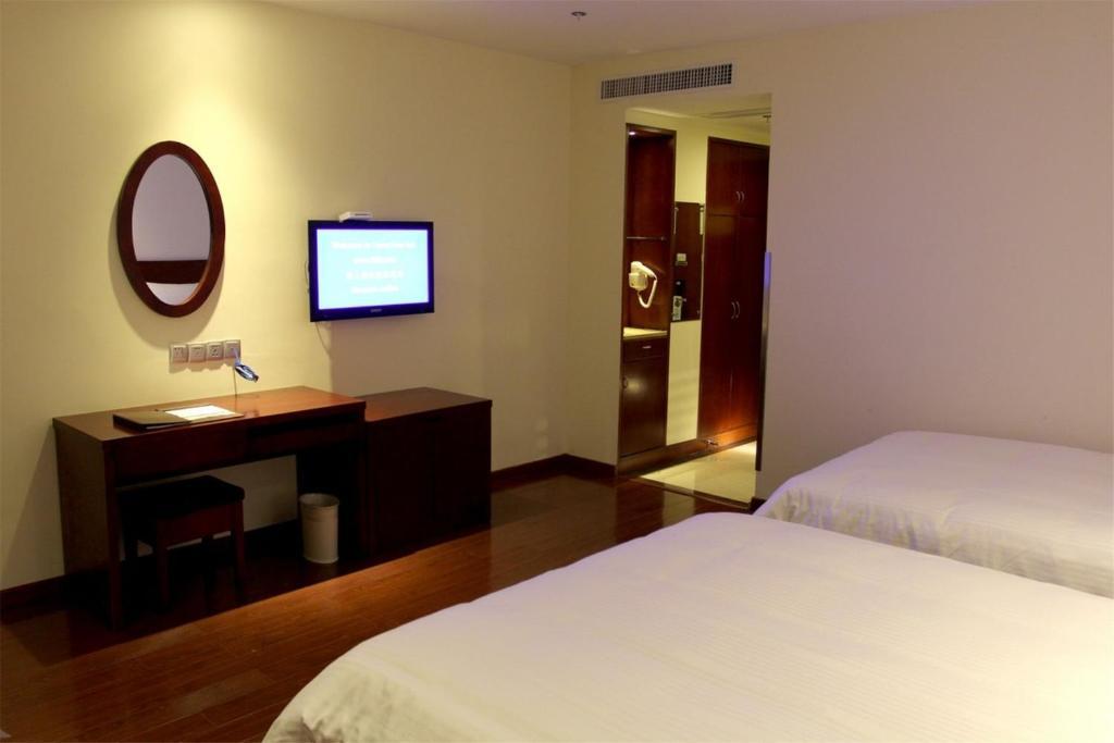 Greentree Inn Yiwu International Trade City Hotel Room photo