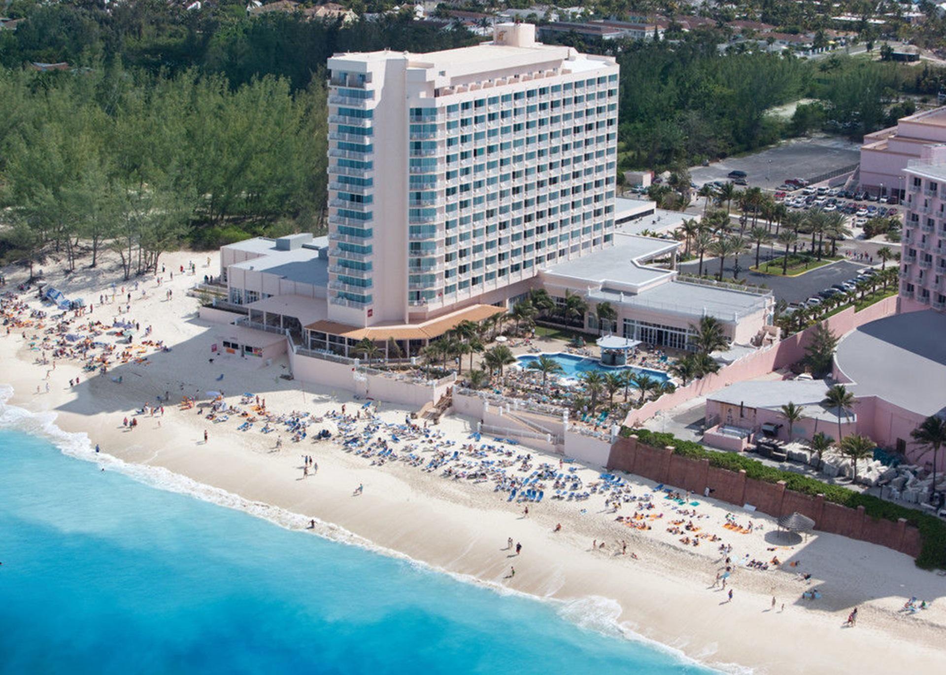 Riu Palace Paradise Island (Adults Only) Creek Village Exterior photo