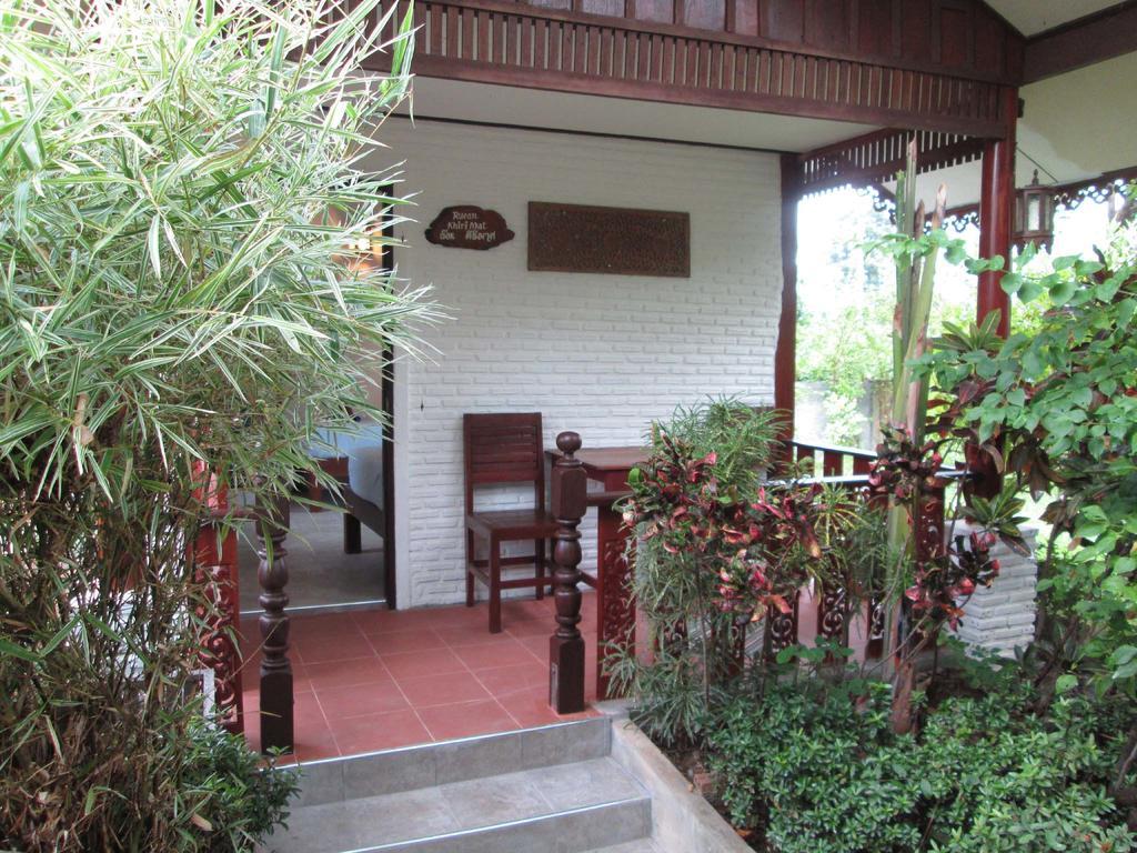 Happiness Resort Sukhothai Exterior photo