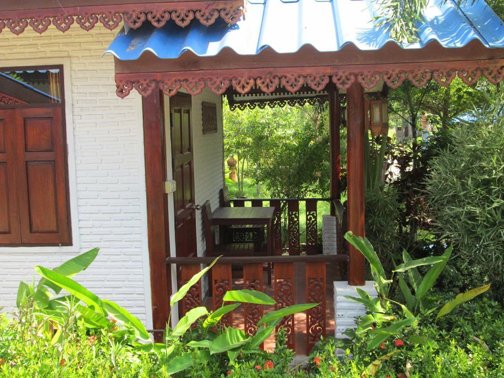 Happiness Resort Sukhothai Exterior photo