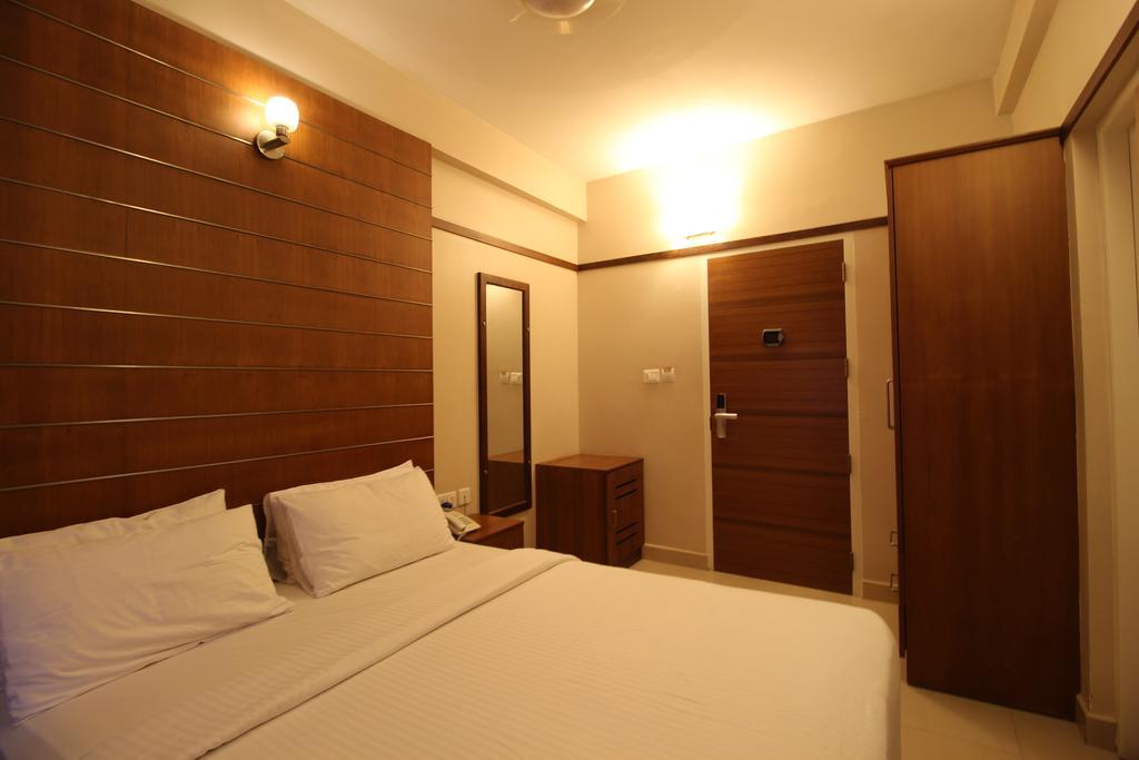 Srivar Hotels Guruvayur Exterior photo