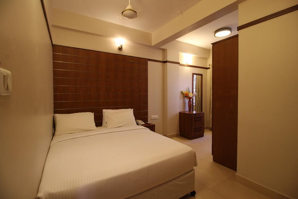 Srivar Hotels Guruvayur Exterior photo