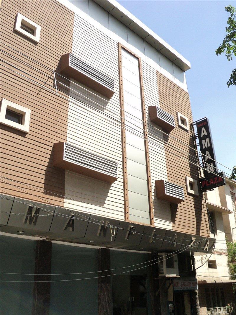 Hotel Aman Plaza New Delhi Exterior photo