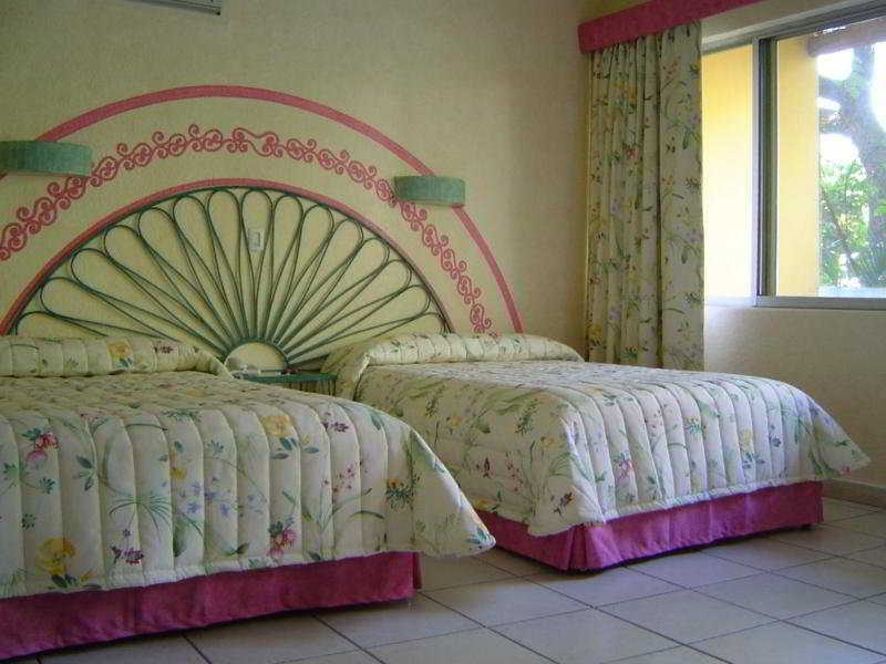 Hotel Jacarandas Cuernavaca Room photo
