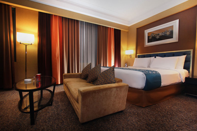 Hotel Ciputra Semarang Managed By Swiss-Belhotel International Exterior photo