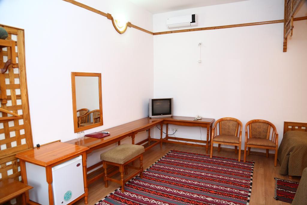 Malika Classic Hotel Samarkand Room photo