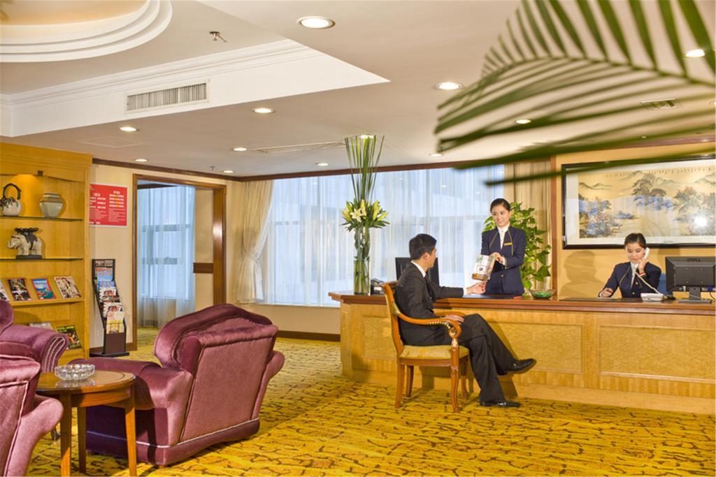 Gladden Hotel Dongguan  Exterior photo