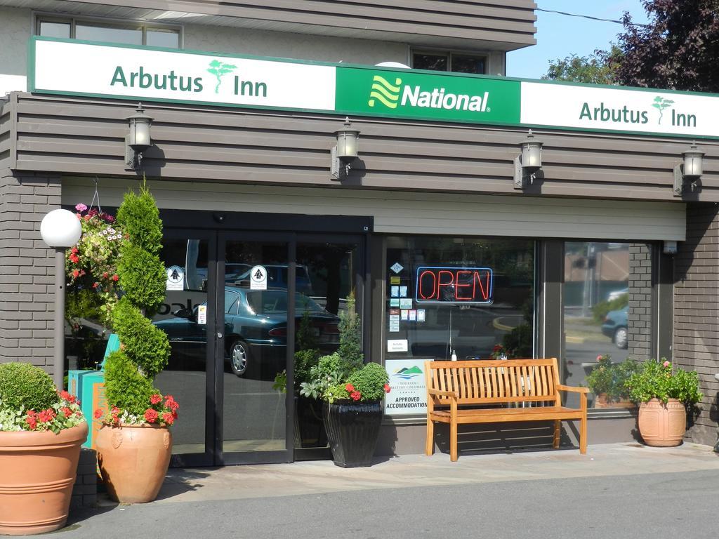 Arbutus Inn Victoria Exterior photo