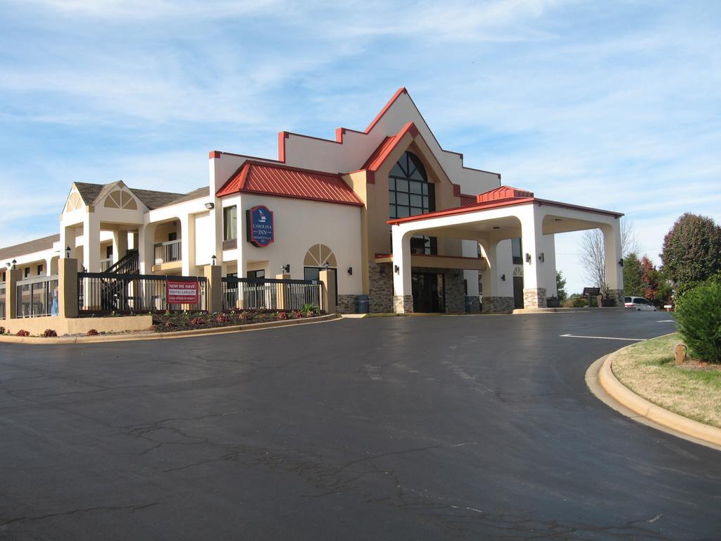 Carolina Inn Of Lake Norman Mooresville Exterior photo