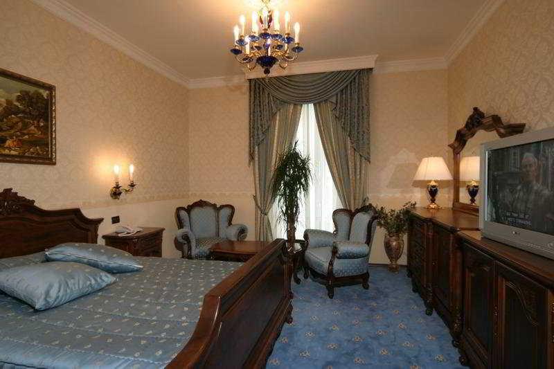 Grand Hotel London Varna Room photo