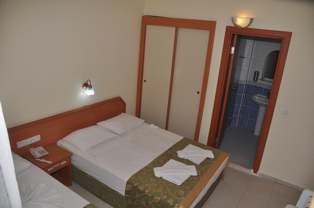 Guler Hotel Alanya Room photo