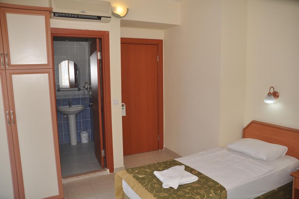 Guler Hotel Alanya Room photo