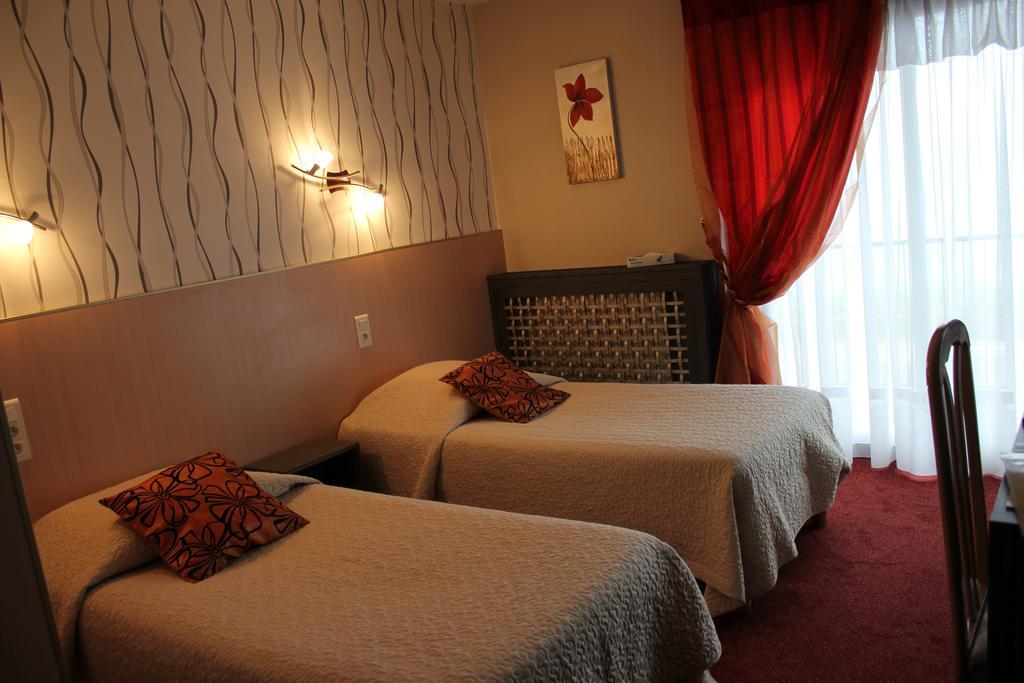 Hotel Restaurant Le Panorama Evian-les-Bains Room photo