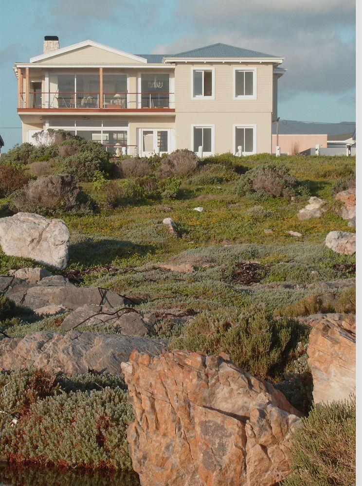 138 Marine Beachfront Guesthouse Hermanus Exterior photo