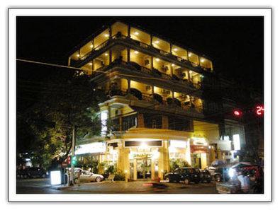 Trasak Pa-Em Hotel & Restaurant Phnom Penh Exterior photo