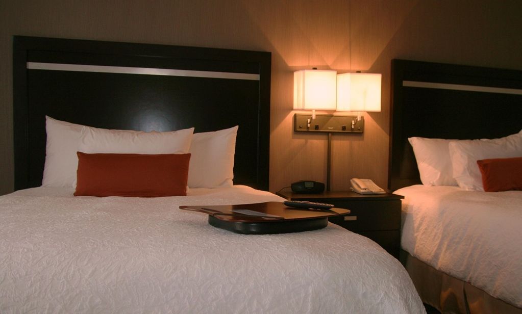 Hampton Inn By Hilton Fort Saskatchewan Room photo
