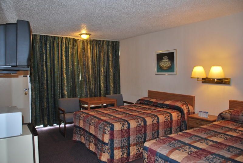 Thunderbird Motel Hillsboro Room photo