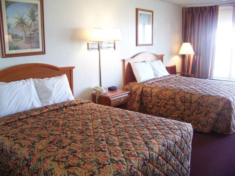 Travelers Inn And Suites Oklahoma City Room photo