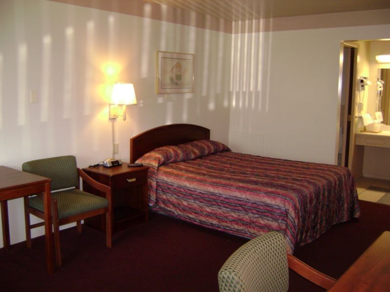 Tiffin Motel Room photo