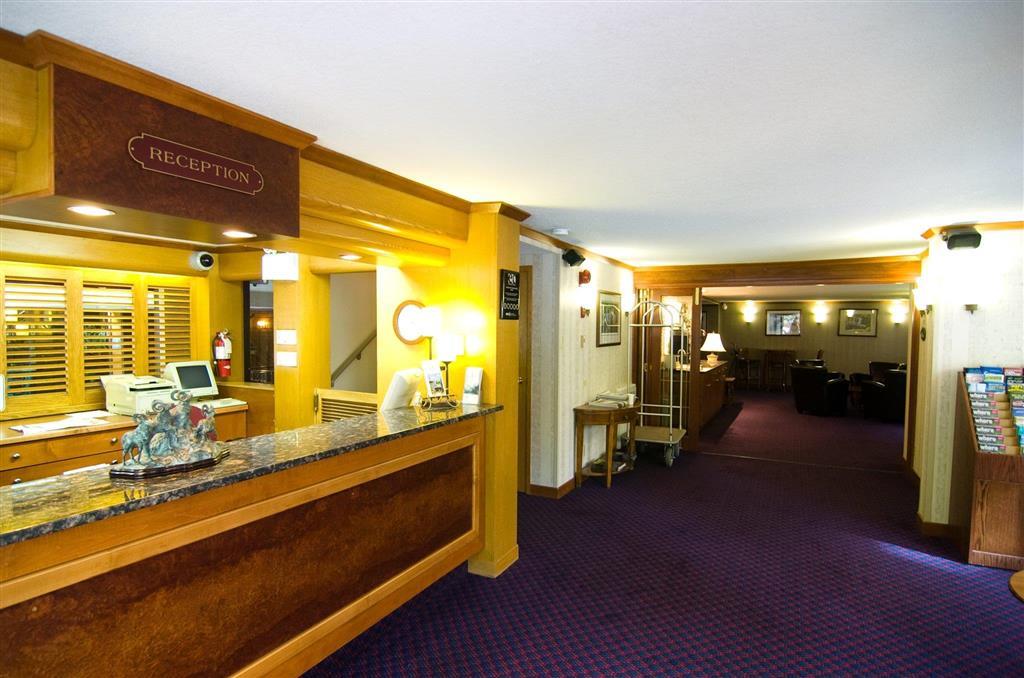 Charltons Banff Hotel Interior photo