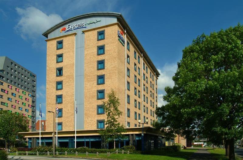 Holiday Inn Express Leeds City Centre, An Ihg Hotel Exterior photo