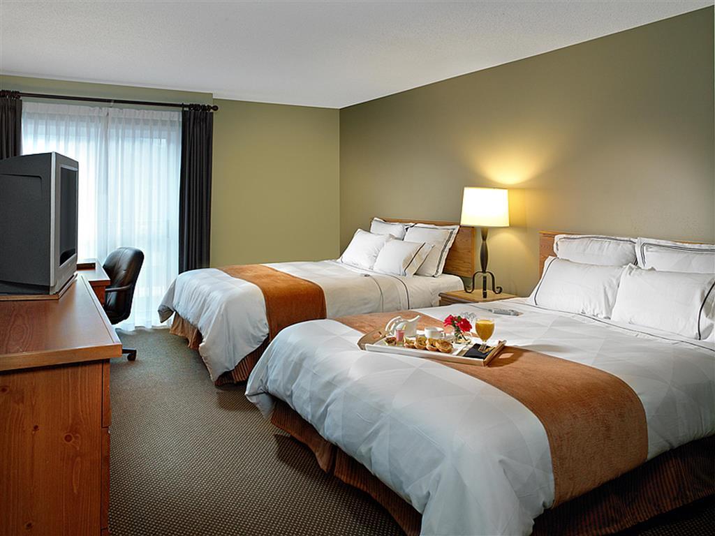 Coast Canmore Hotel & Conference Centre Room photo