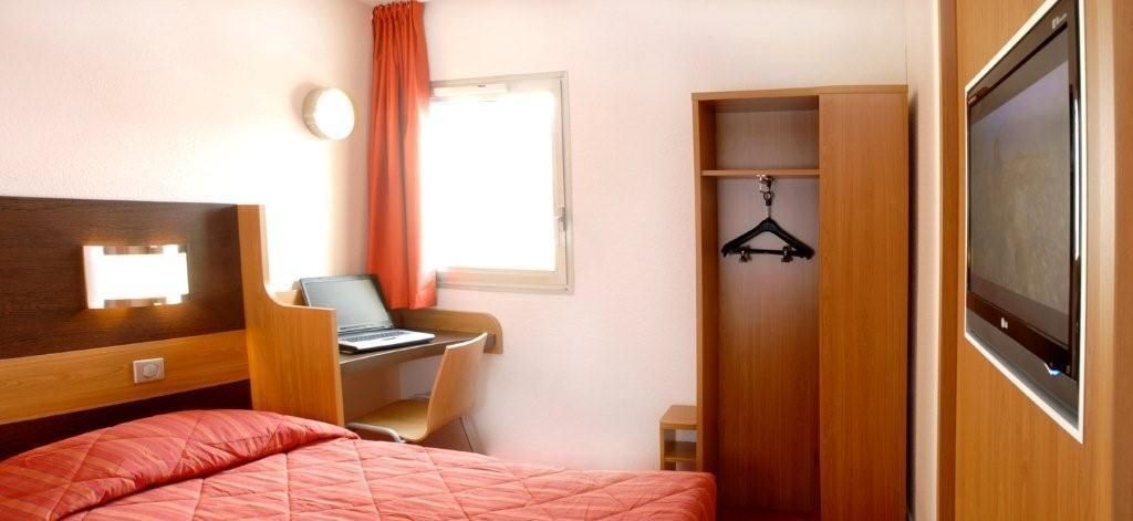 Hotelf1 Igny Massy Tgv Room photo
