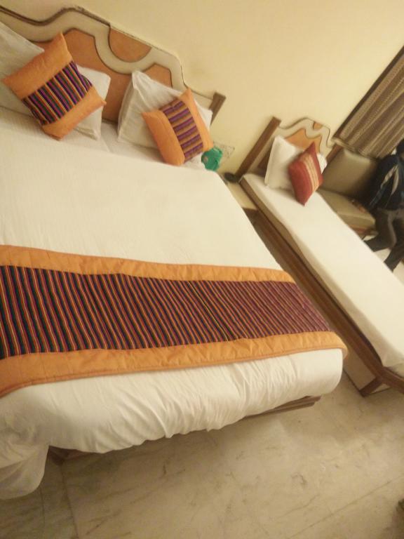 Gush International Hotel New Delhi Room photo