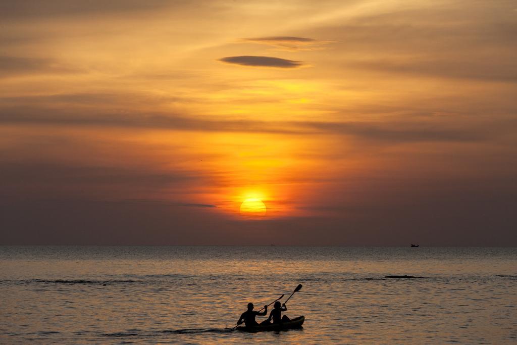 Coco Palm Beach Resort & Spa Phu Quoc Exterior photo