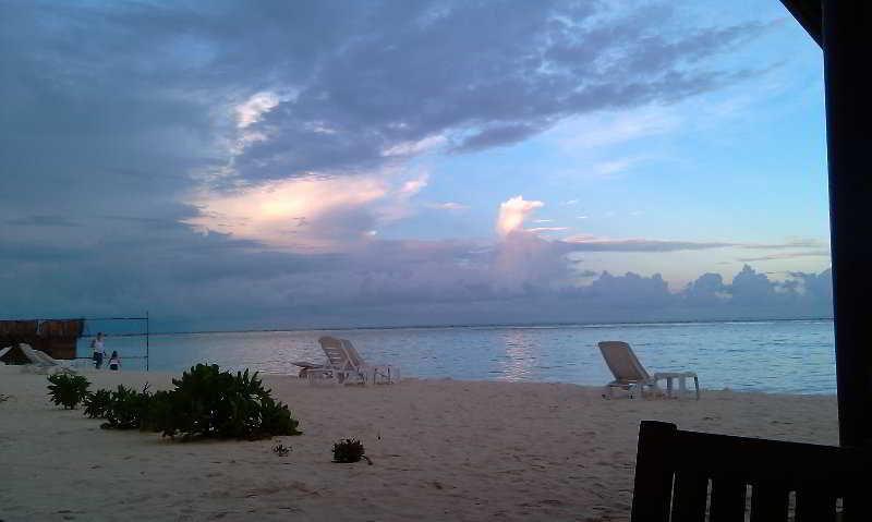 The Strand Hotel Thulusdhoo Exterior photo