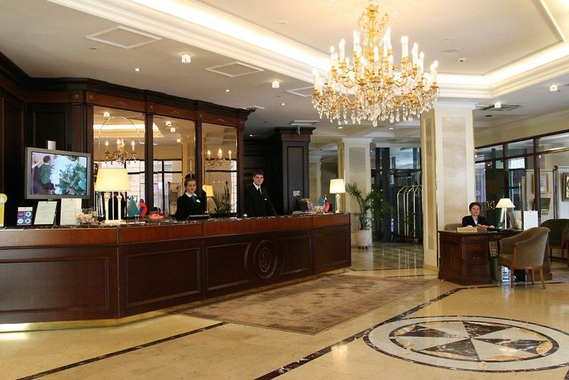 Grand Hotel Emerald Saint Petersburg Exterior photo